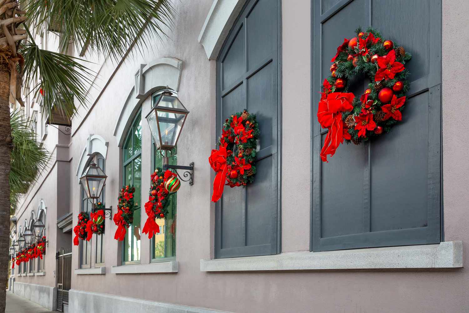 Charleston Christmas: Romantic Southern Holiday Guide