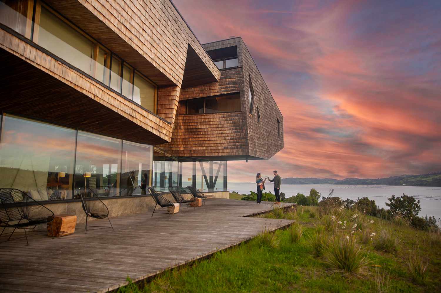 Top Chiloé Palafito Hotels: Luxury Stilt House Guide