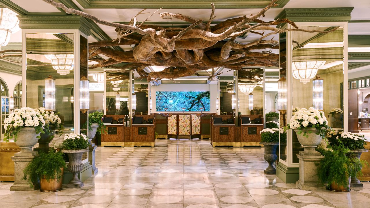 8 Affordable Las Vegas Hotels That Feel Like Luxury