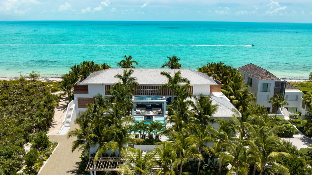 11 Best Turks and Caicos Villas for Groups and Couples