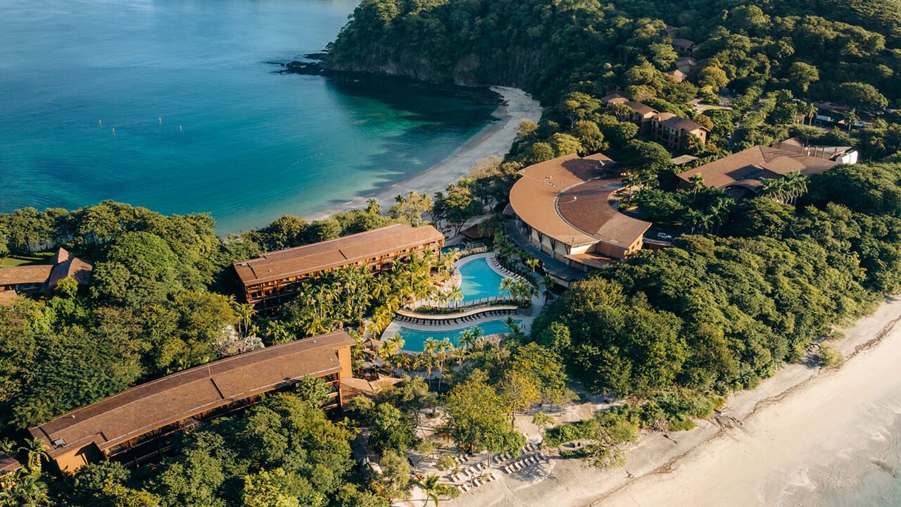 13 Best Costa Rica Hotels: Luxury & Jungle Eco-Lodges