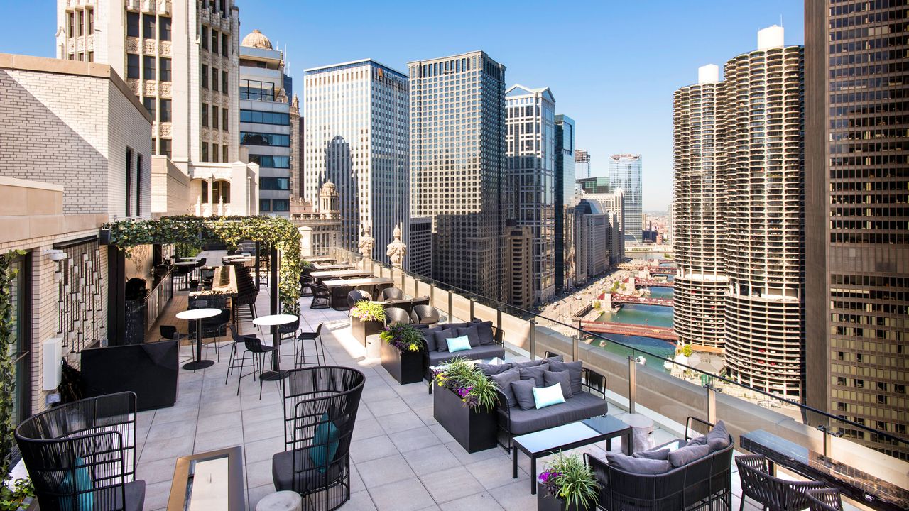 35 Top Chicago Luxury Hotels for a 2026 Urban Stay